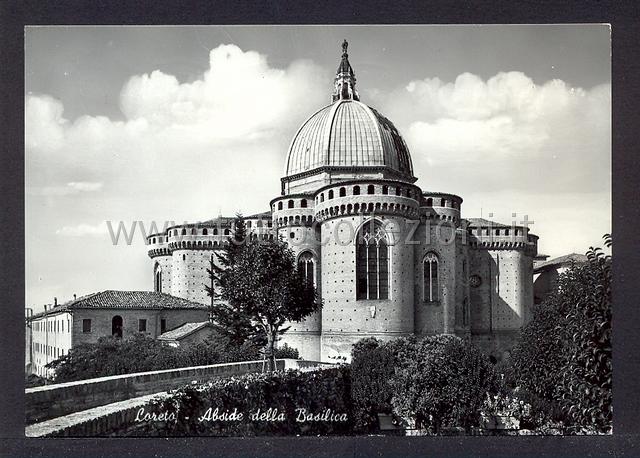 Collezionismo di cartoline postali